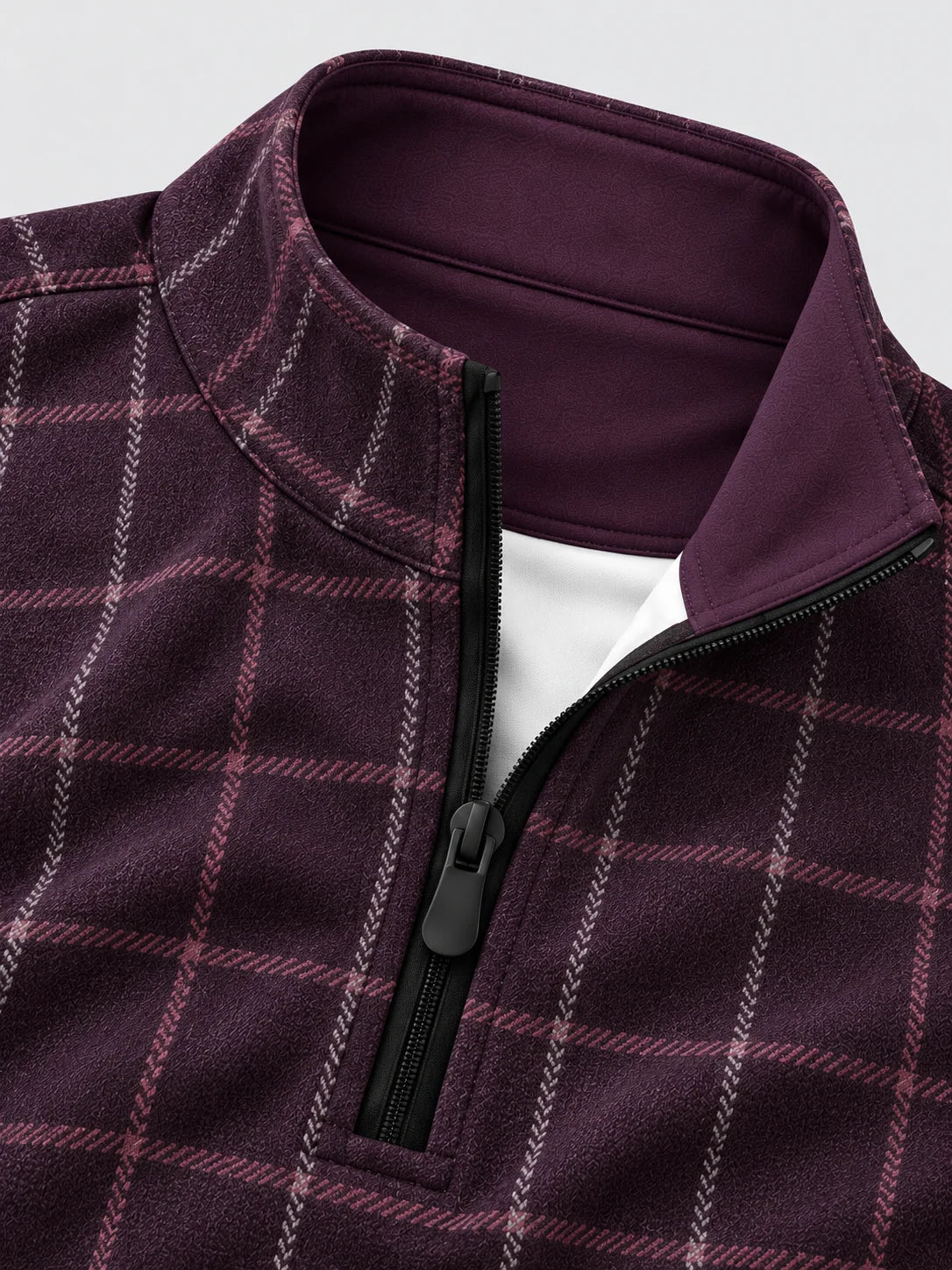 Golf-Pullover mit Viertelreißverschluss und Fensterkaromuster in tiefem Pflaumenton