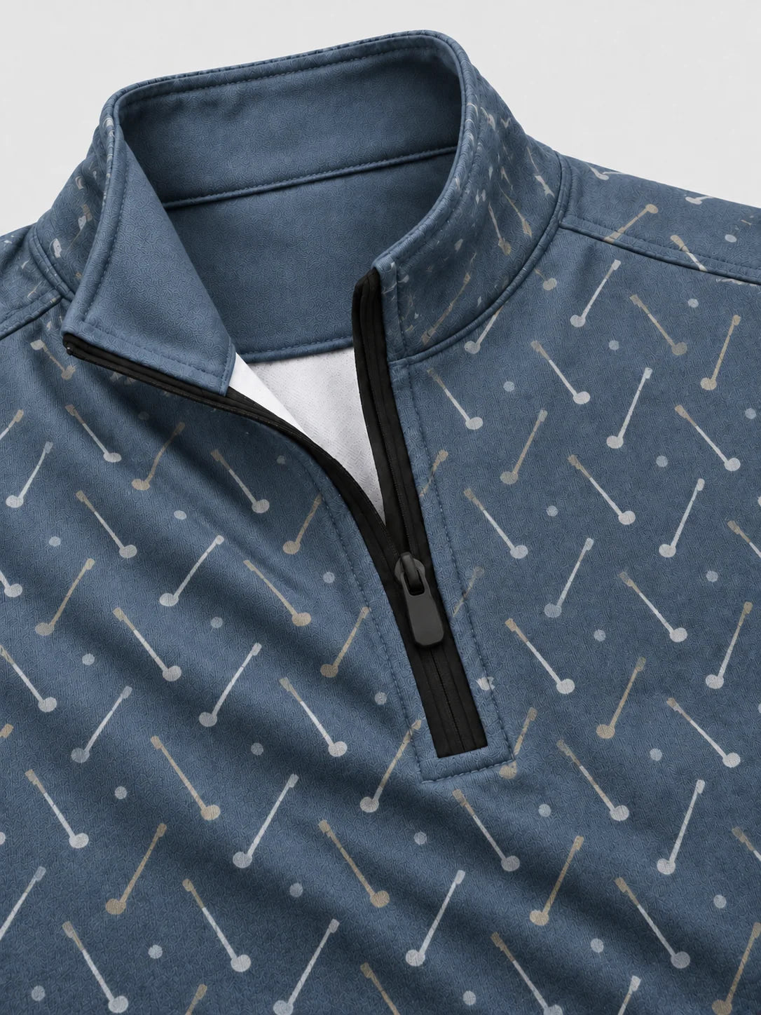Schieferblauer Golfpullover mit Golfclub-Muster und kurzem Reißverschluss