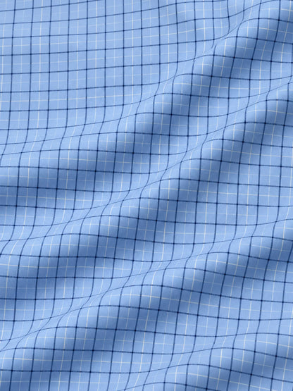 Golfpullover in Kornblumenblau mit Tattersall-Karomuster und Viertelreißverschluss