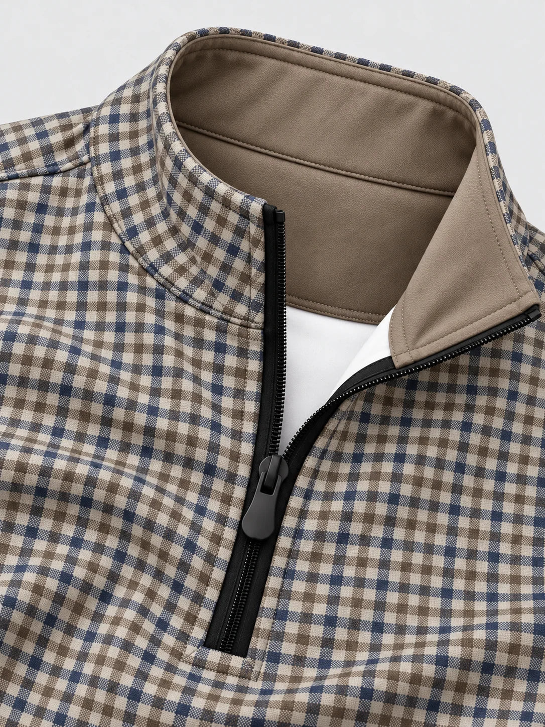Golf-Pullover aus Funktionsmaterial in Marineblau und Taupe mit feinem Mikrokaromuster und Viertelreißverschluss