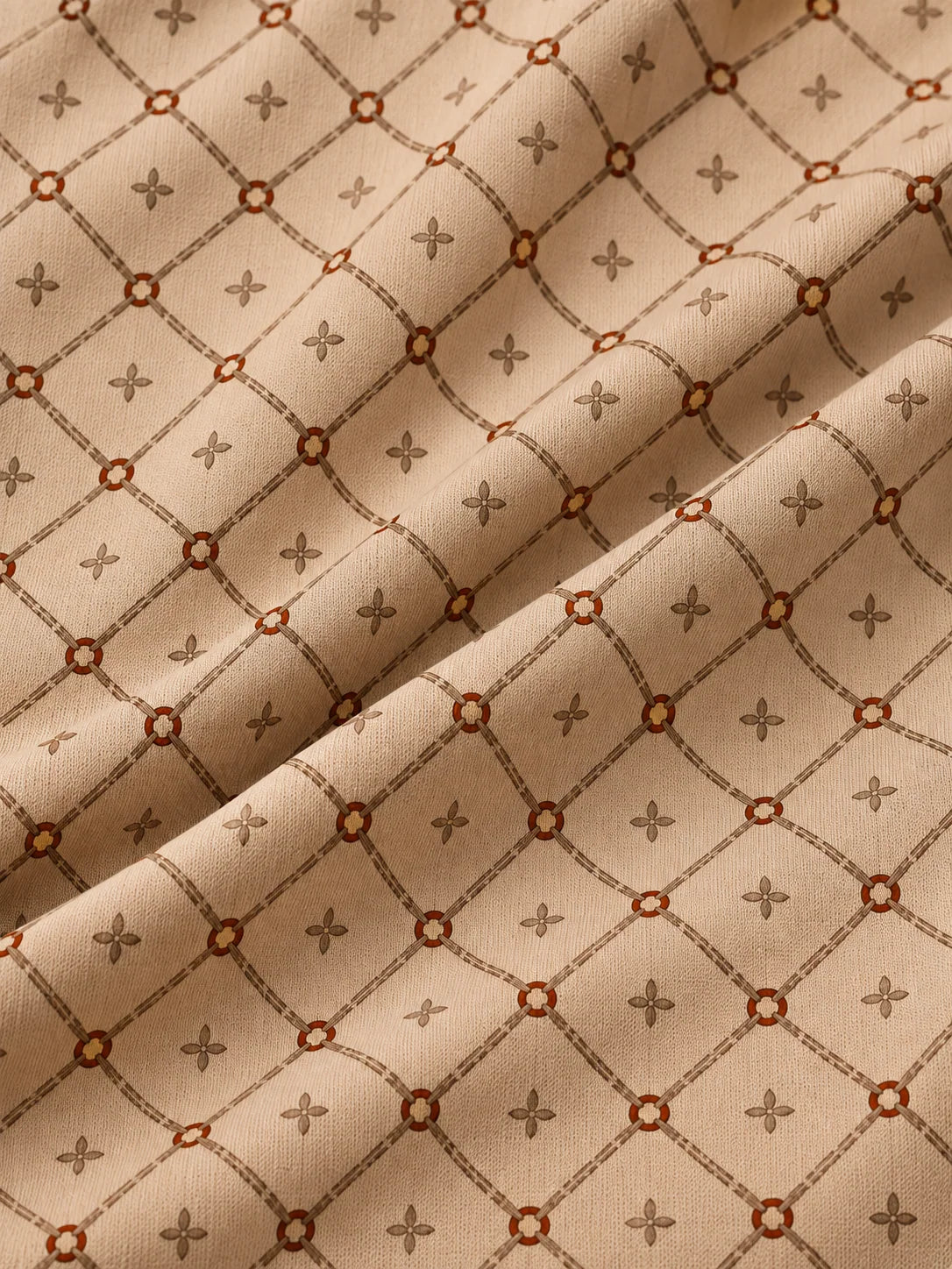 Beigefarbener Performance-Golfpullover mit geometrischem Muster und Viertelreißverschluss